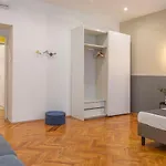 Elegante Vicino Stazione - Grey Apartament *