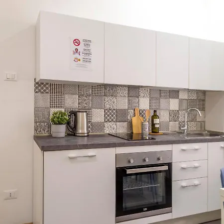 Apartament Elegante Vicino Stazione - Grey
