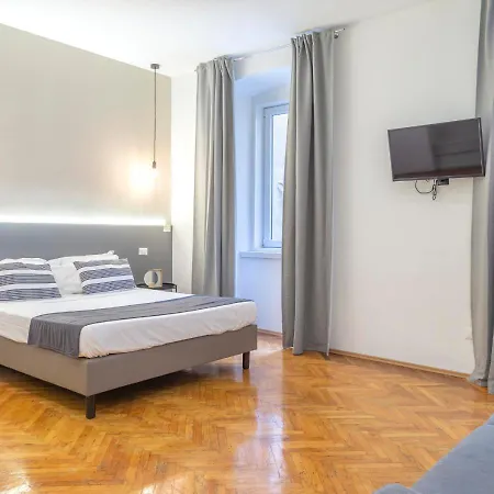 Elegante Vicino Stazione - Grey Apartament *