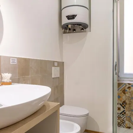 Elegante Vicino Stazione - Grey Appartement Triëst